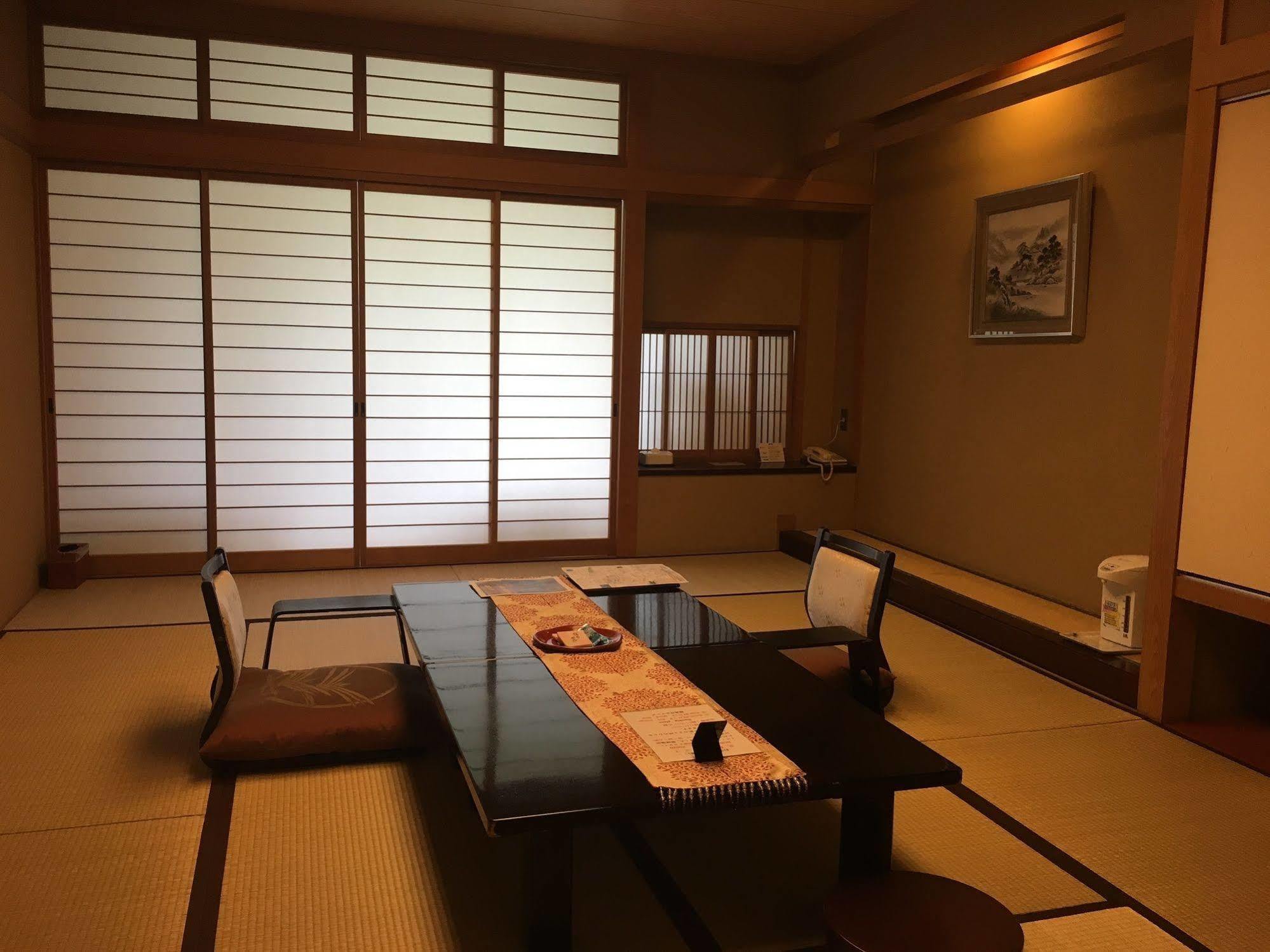 Hodakaso Yamano Hotel Такаяма Экстерьер фото